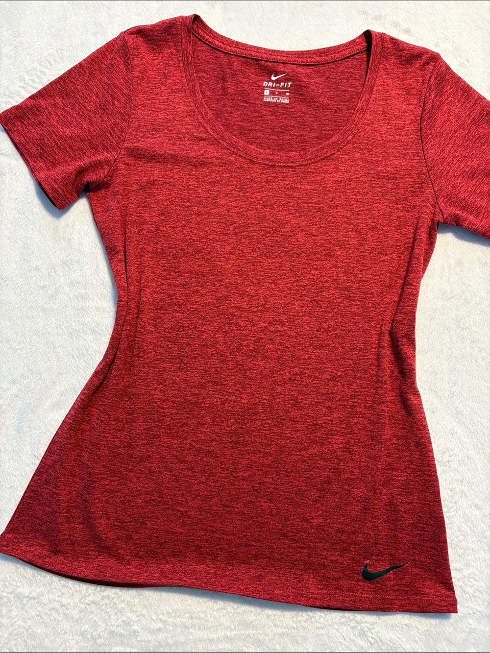 Nike Women's Red Heather Scoop Neck Short Sleeve Tee